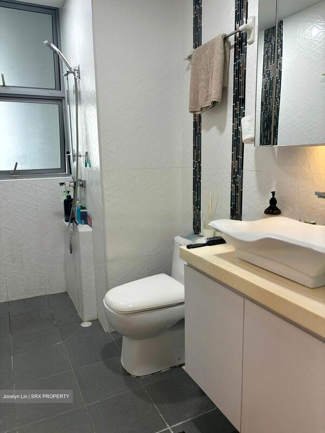 Lakeholmz (D22), Condominium #486734951